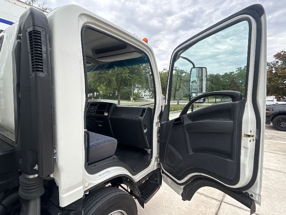 Light Duty Box Truck-Light and Medium Duty Trucks-Isuzu-2023-NPR EFI-Ocala-FL-117,910\n\t\tmiles-$ 43,250 - Image 20