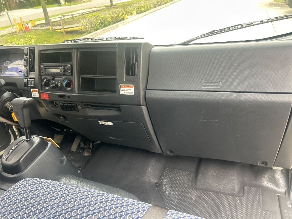 Light Duty Box Truck-Light and Medium Duty Trucks-Isuzu-2023-NPR EFI-Ocala-FL-117,910\n\t\tmiles-$ 43,250 - Image 21