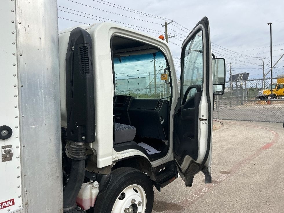 Light Duty Box Truck-Light and Medium Duty Trucks-Isuzu-2023-NPR EFI-Odessa-TX-48,320\n\t\tmiles-$ 52,250 - Image 20