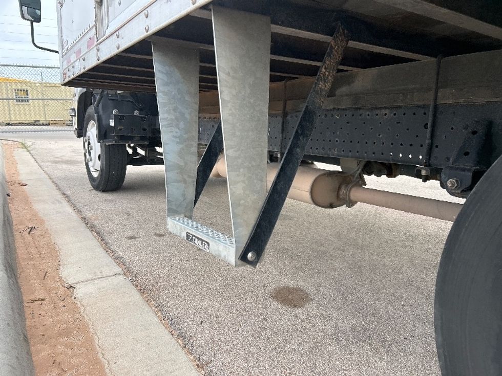 Light Duty Box Truck-Light and Medium Duty Trucks-Isuzu-2023-NPR EFI-Odessa-TX-48,320\n\t\tmiles-$ 52,250 - Image 6