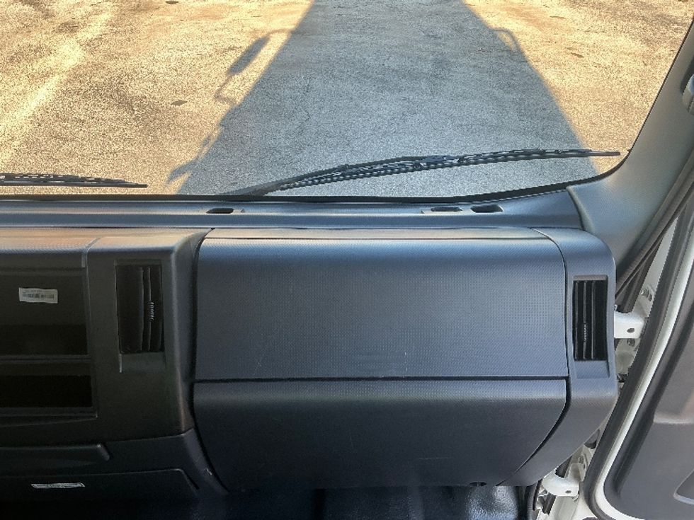 Light Duty Box Truck-Light and Medium Duty Trucks-Isuzu-2023-NPR EFI-Orlando-FL-100,894\n\t\tmiles-$ 45,500 - Image 21