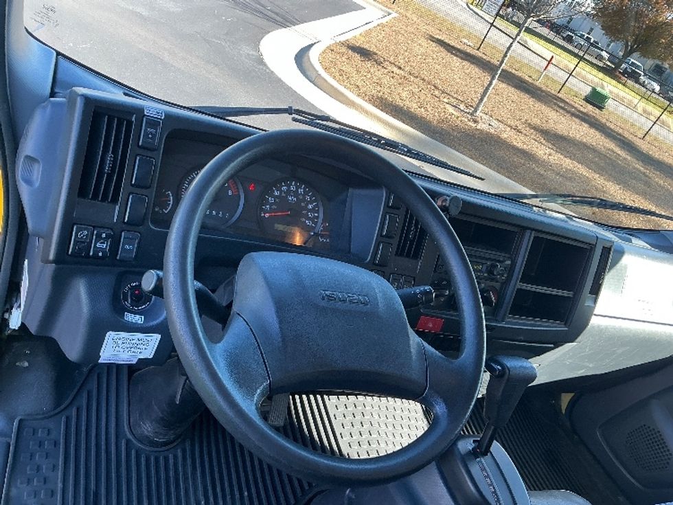 Light Duty Box Truck-Light and Medium Duty Trucks-Isuzu-2023-NPR EFI-Pensacola-FL-127,050\n\t\tmiles-$ 39,250 - Image 17