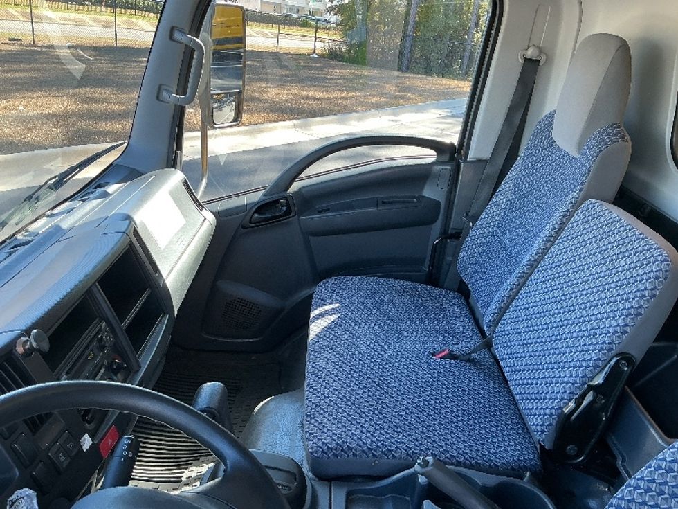 Light Duty Box Truck-Light and Medium Duty Trucks-Isuzu-2023-NPR EFI-Pensacola-FL-127,050\n\t\tmiles-$ 39,250 - Image 19