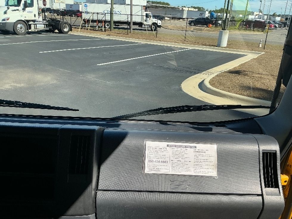 Light Duty Box Truck-Light and Medium Duty Trucks-Isuzu-2023-NPR EFI-Pensacola-FL-127,050\n\t\tmiles-$ 39,250 - Image 21