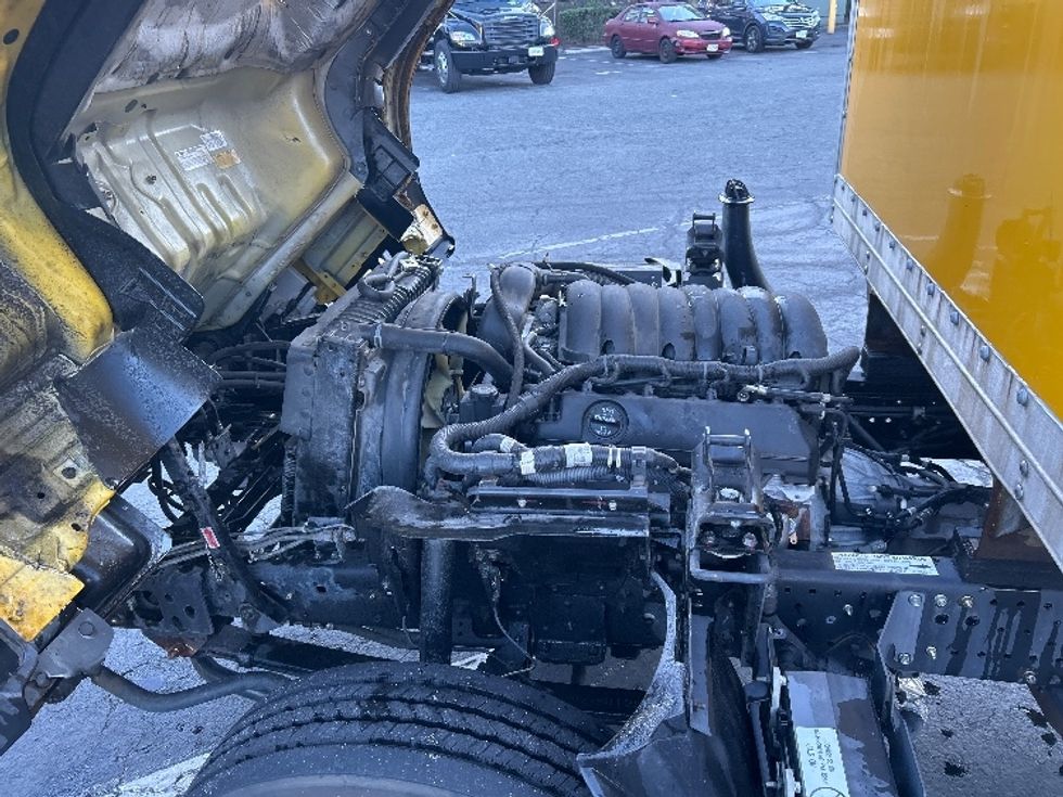 Light Duty Box Truck-Light and Medium Duty Trucks-Isuzu-2023-NPR EFI-Sandston-VA-129,854\n\t\tmiles-$ 37,250 - Image 24