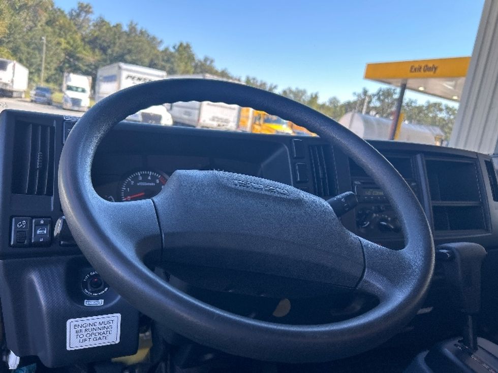 Light Duty Box Truck-Light and Medium Duty Trucks-Isuzu-2023-NPR EFI-Tallahassee-FL-112,350\n\t\tmiles-$ 41,000 - Image 16