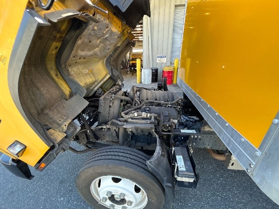 Light Duty Box Truck-Light and Medium Duty Trucks-Isuzu-2023-NPR EFI-Tallahassee-FL-112,350\n\t\tmiles-$ 41,000 - Image 23