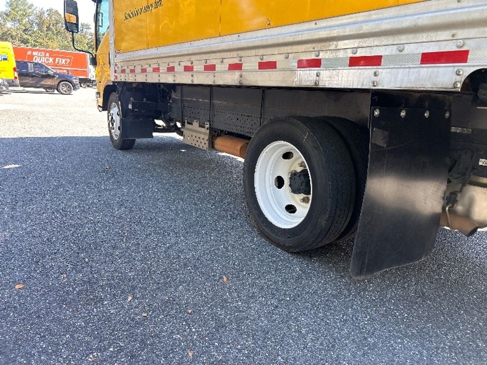 Light Duty Box Truck-Light and Medium Duty Trucks-Isuzu-2023-NPR EFI-Tallahassee-FL-112,350\n\t\tmiles-$ 41,000 - Image 5