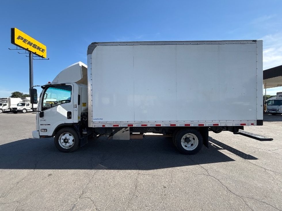 Light Duty Box Truck-Light and Medium Duty Trucks-Isuzu-2023-NPR EFI-Torrance-CA-91,446\n\t\tmiles-$ 47,000 - Image 4