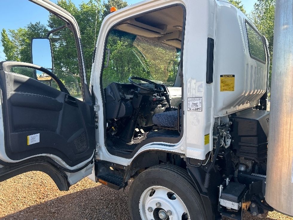 Light Duty Box Truck-Light and Medium Duty Trucks-Isuzu-2023-NPR EFI-Tyler-TX-42,882\n\t\tmiles-$ 51,250 - Image 15