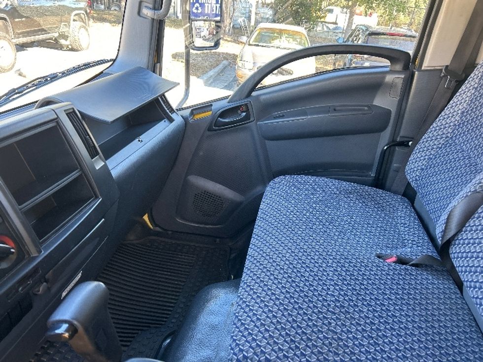 Light Duty Box Truck-Light and Medium Duty Trucks-Isuzu-2023-NPR EFI-Valdosta-GA-140,125\n\t\tmiles-$ 35,250 - Image 19