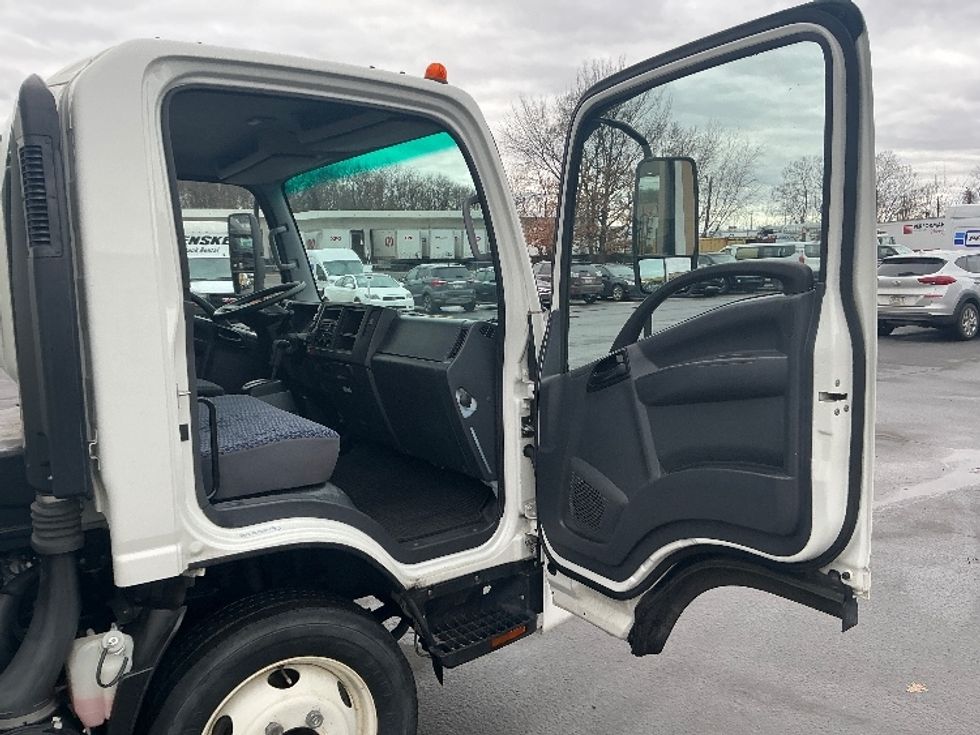 Light Duty Box Truck-Light and Medium Duty Trucks-Isuzu-2023-NPR EFI-Wilkes Barre-PA-103,426\n\t\tmiles-$ 44,500 - Image 20