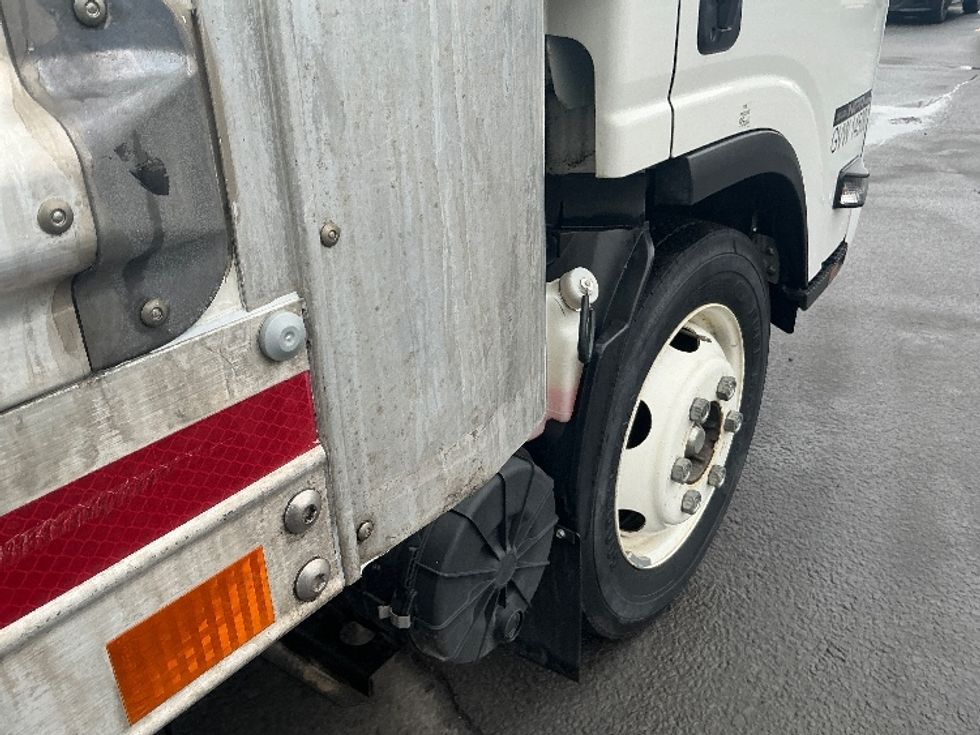 Light Duty Box Truck-Light and Medium Duty Trucks-Isuzu-2023-NPR EFI-Wilkes Barre-PA-103,426\n\t\tmiles-$ 44,500 - Image 27