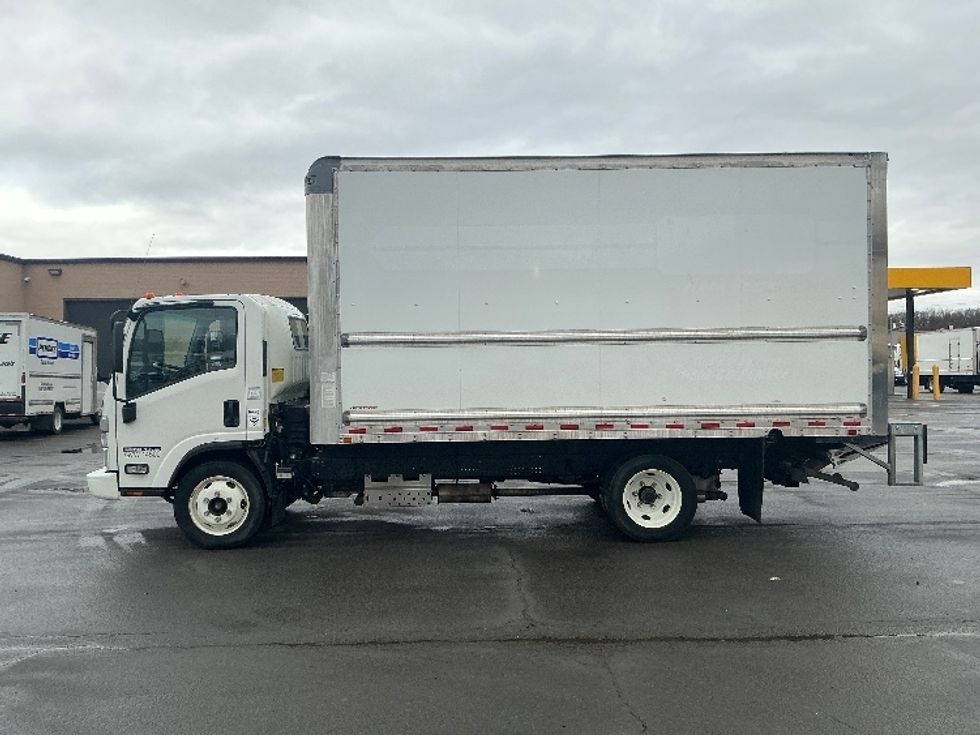 Light Duty Box Truck-Light and Medium Duty Trucks-Isuzu-2023-NPR EFI-Wilkes Barre-PA-103,426\n\t\tmiles-$ 44,500 - Image 4
