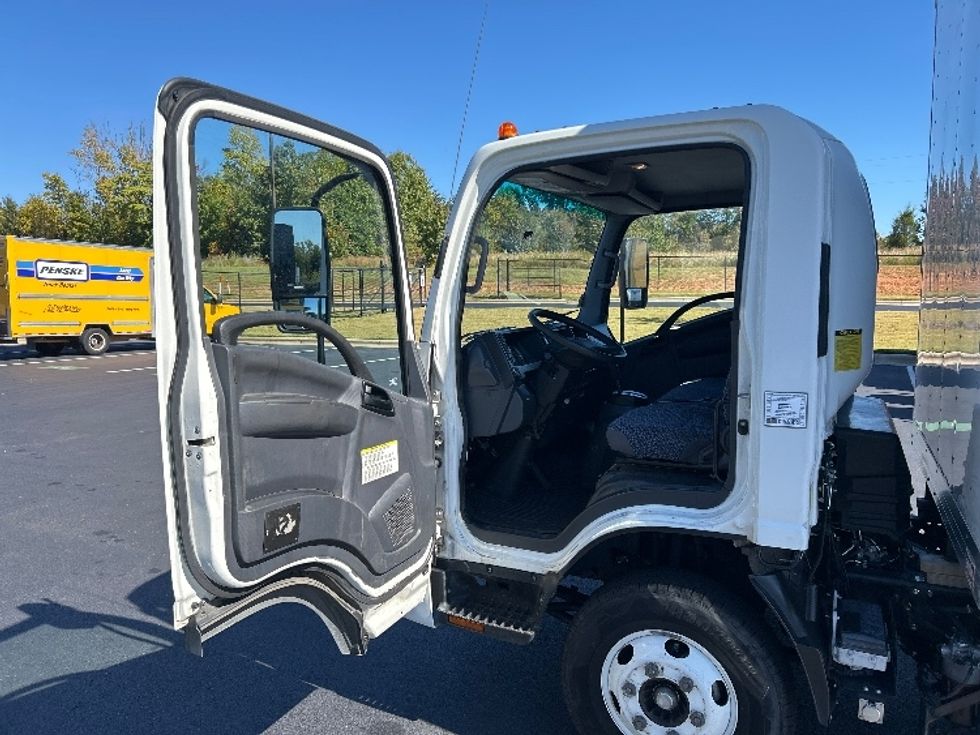Light Duty Box Truck-Light and Medium Duty Trucks-Isuzu-2023-NPR-Greensboro-NC-177,548\n\t\tmiles-$ 37,500 - Image 16