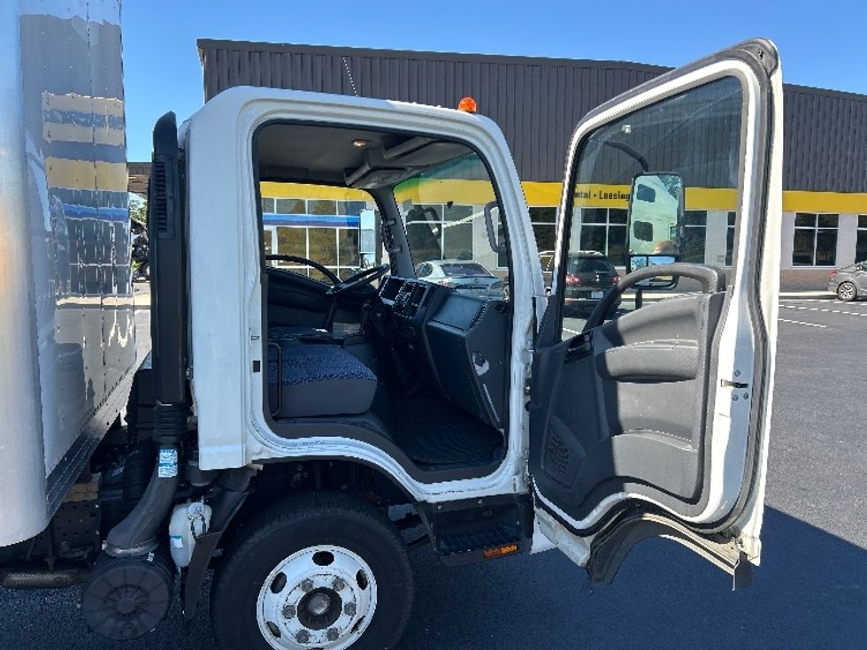 Light Duty Box Truck-Light and Medium Duty Trucks-Isuzu-2023-NPR-Greensboro-NC-177,548\n\t\tmiles-$ 37,500 - Image 20