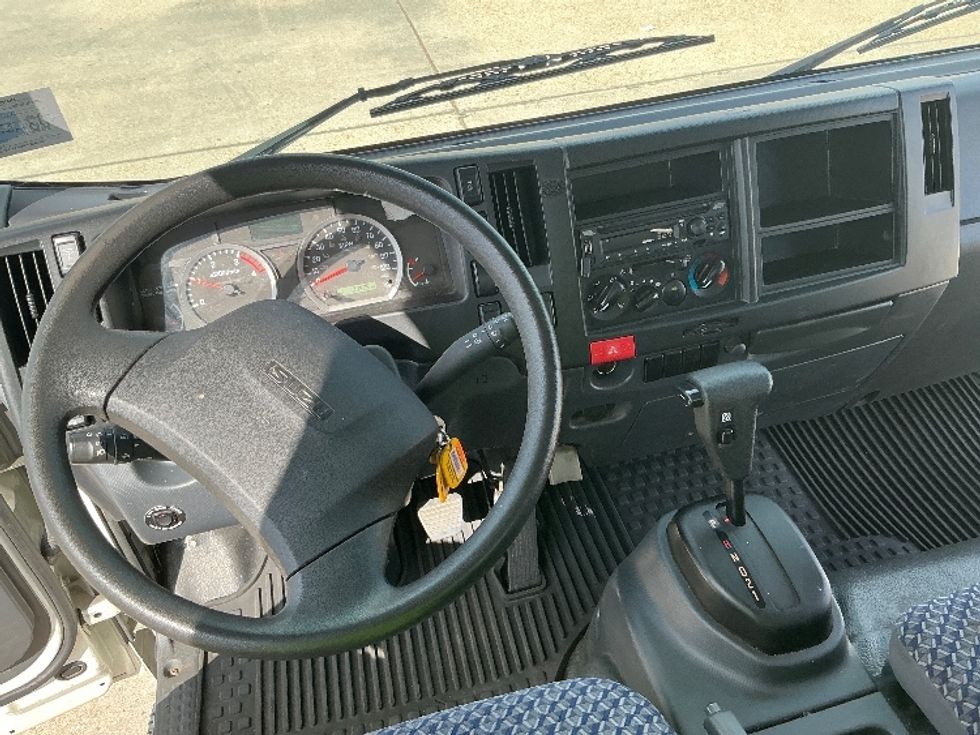 Light Duty Box Truck-Light and Medium Duty Trucks-Isuzu-2023-NPR-Hammond-LA-102,641\n\t\tmiles-$ 51,000 - Image 18