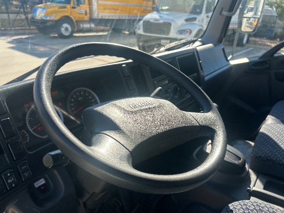 Light Duty Box Truck-Light and Medium Duty Trucks-Isuzu-2023-NPR-Houston-TX-125,255\n\t\tmiles-$ 46,750 - Image 18
