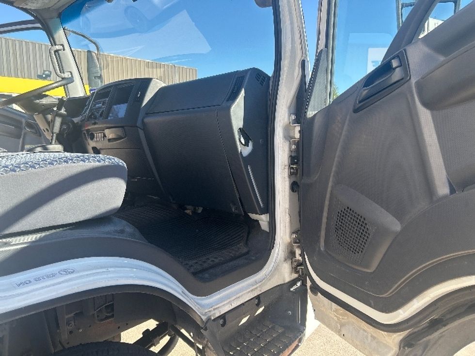 Light Duty Box Truck-Light and Medium Duty Trucks-Isuzu-2023-NPR-Houston-TX-125,255\n\t\tmiles-$ 46,750 - Image 20