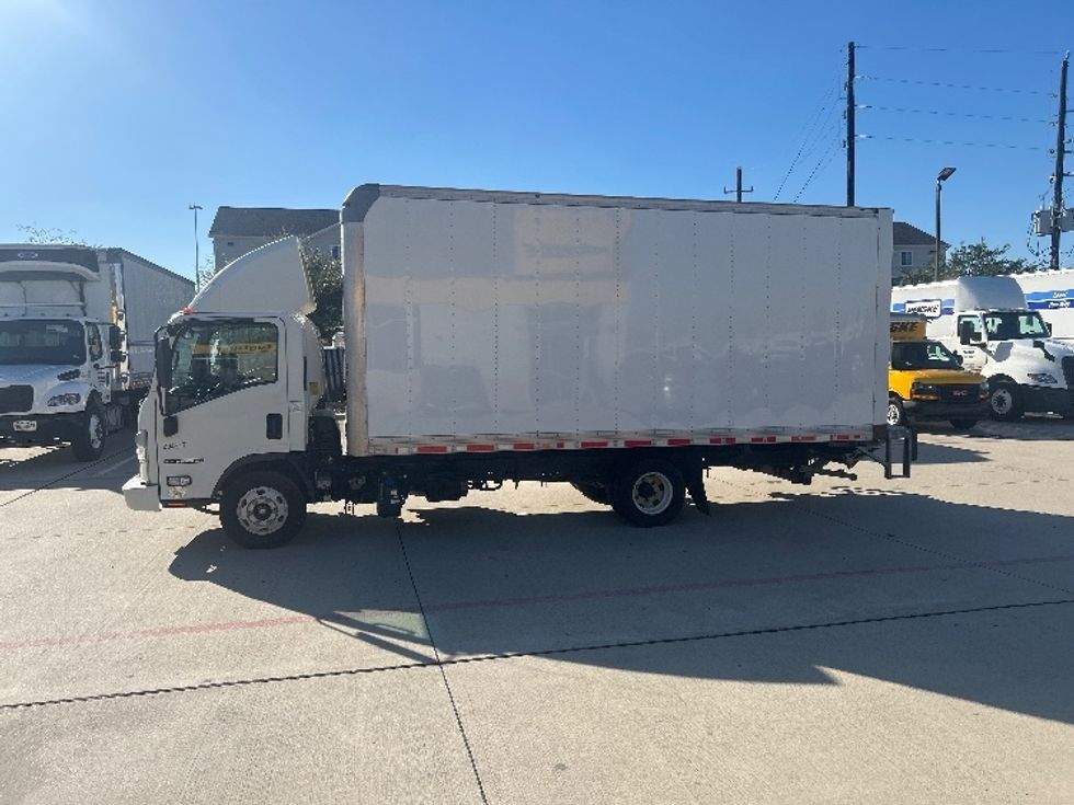 Light Duty Box Truck-Light and Medium Duty Trucks-Isuzu-2023-NPR-Houston-TX-125,255\n\t\tmiles-$ 46,750 - Image 4