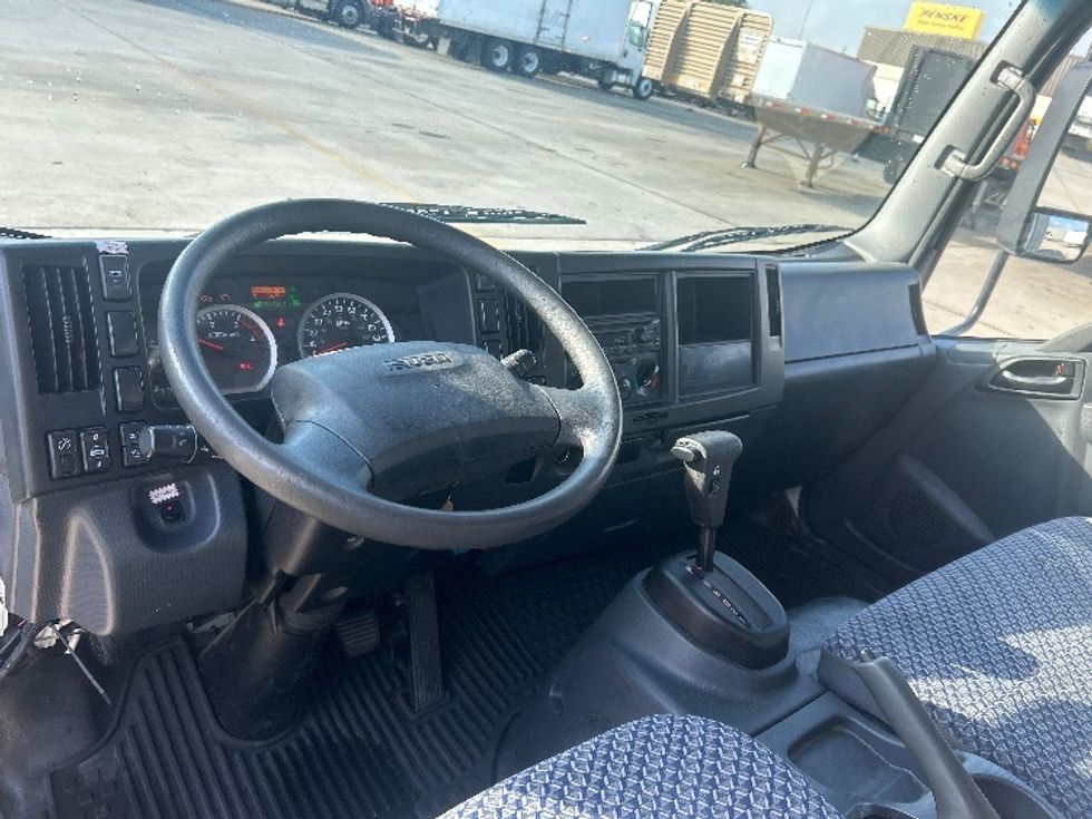 Light Duty Box Truck-Light and Medium Duty Trucks-Isuzu-2023-NPR-Houston-TX-132,796\n\t\tmiles-$ 44,000 - Image 17