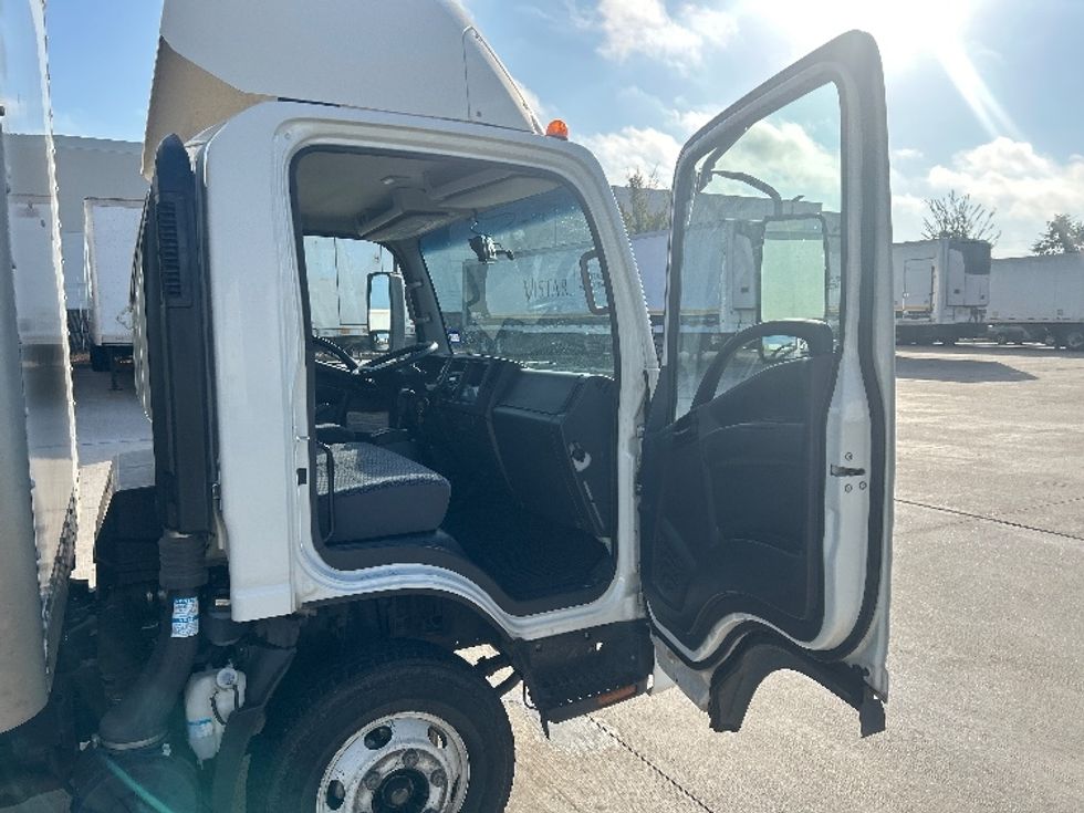 Light Duty Box Truck-Light and Medium Duty Trucks-Isuzu-2023-NPR-Houston-TX-132,796\n\t\tmiles-$ 44,000 - Image 19
