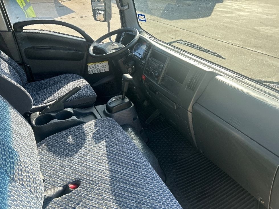 Light Duty Box Truck-Light and Medium Duty Trucks-Isuzu-2023-NPR-Houston-TX-132,796\n\t\tmiles-$ 44,000 - Image 21