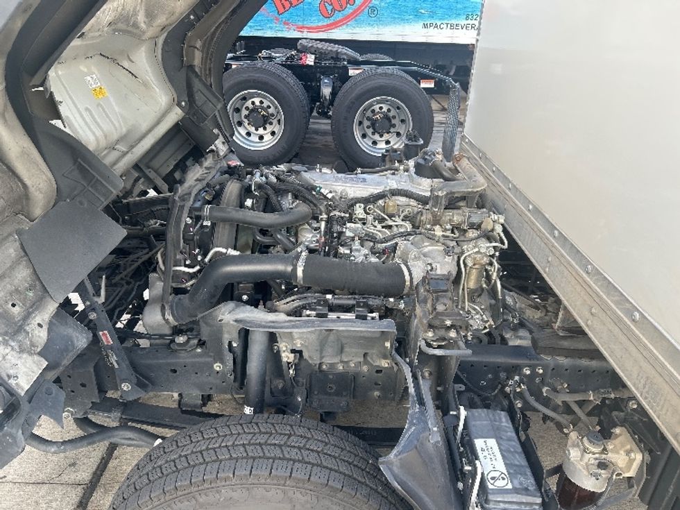 Light Duty Box Truck-Light and Medium Duty Trucks-Isuzu-2023-NPR-Houston-TX-132,796\n\t\tmiles-$ 44,000 - Image 23