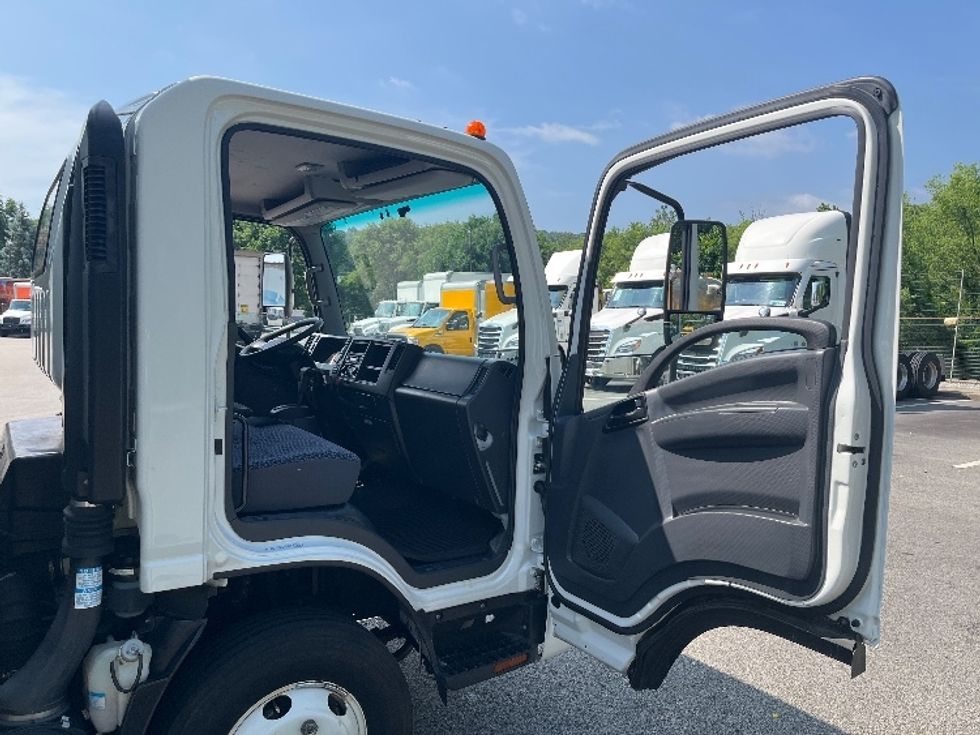 Light Duty Box Truck-Light and Medium Duty Trucks-Isuzu-2023-NPR-King Of Prussia-PA-129,182\n\t\tmiles-$ 44,250 - Image 20