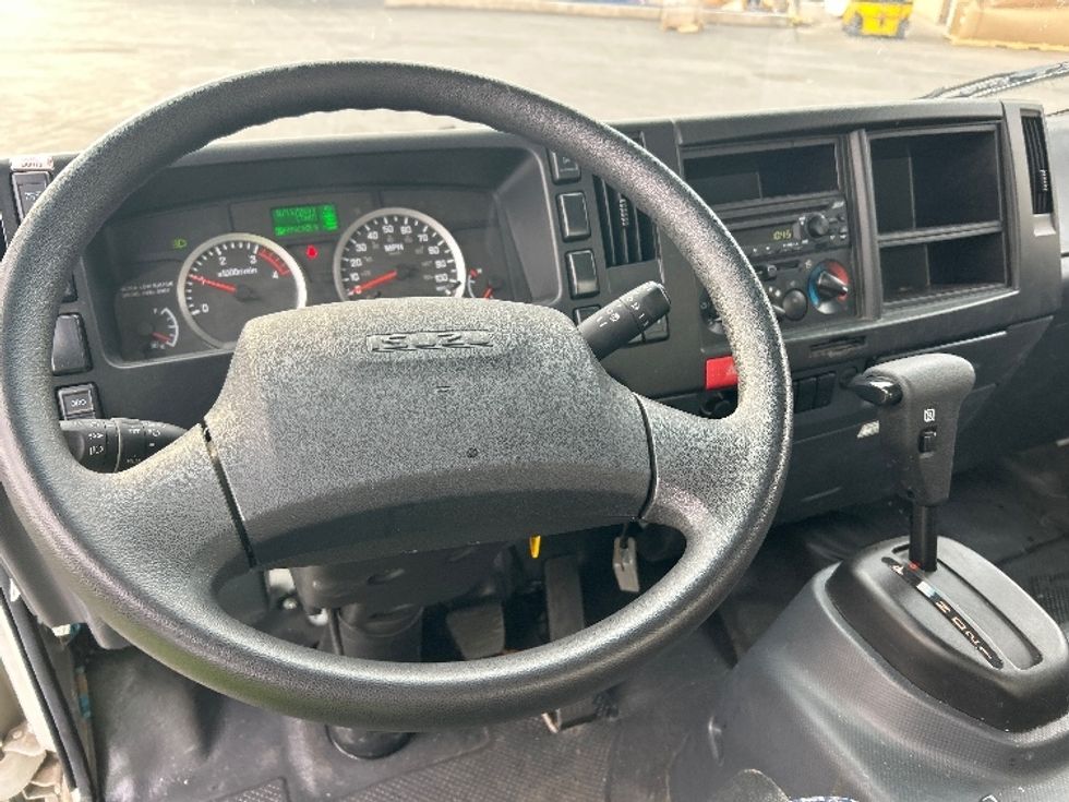 Light Duty Box Truck-Light and Medium Duty Trucks-Isuzu-2023-NPR-Las Vegas-NV-12,751\n\t\tmiles-$ 60,750 - Image 17
