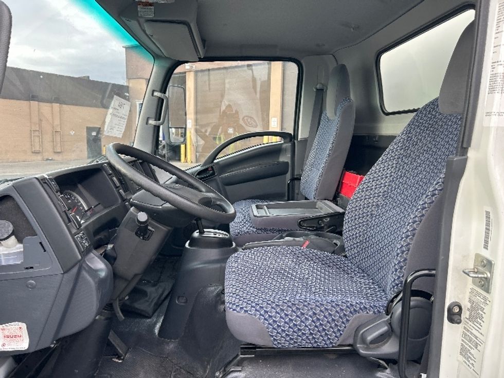 Light Duty Box Truck-Light and Medium Duty Trucks-Isuzu-2023-NPR-Las Vegas-NV-12,751\n\t\tmiles-$ 60,750 - Image 18