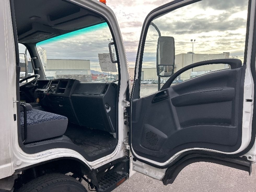 Light Duty Box Truck-Light and Medium Duty Trucks-Isuzu-2023-NPR-Las Vegas-NV-12,751\n\t\tmiles-$ 60,750 - Image 19