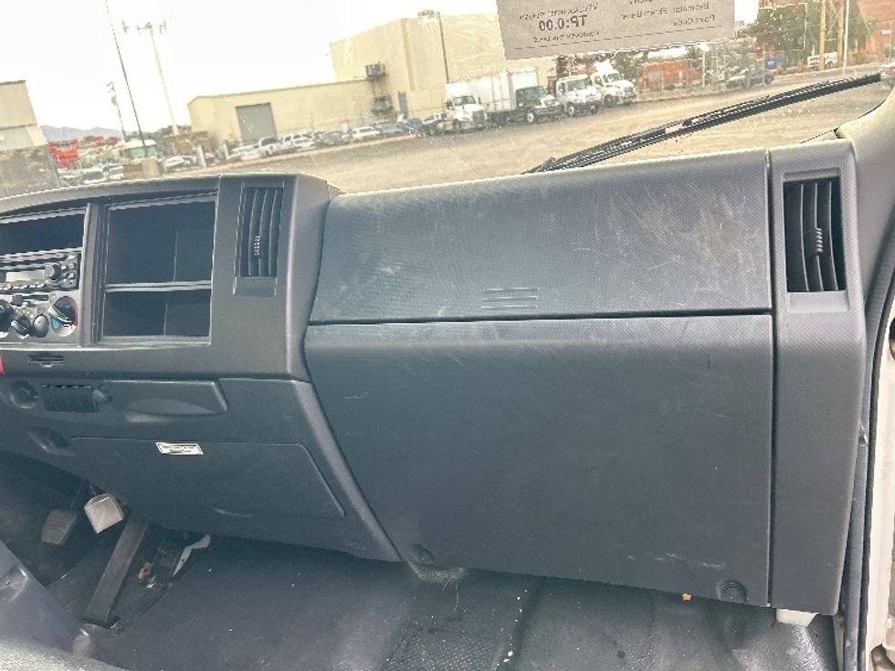 Light Duty Box Truck-Light and Medium Duty Trucks-Isuzu-2023-NPR-Las Vegas-NV-12,751\n\t\tmiles-$ 60,750 - Image 20