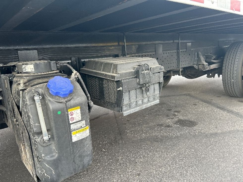 Light Duty Box Truck-Light and Medium Duty Trucks-Isuzu-2023-NPR-Las Vegas-NV-12,751\n\t\tmiles-$ 60,750 - Image 5