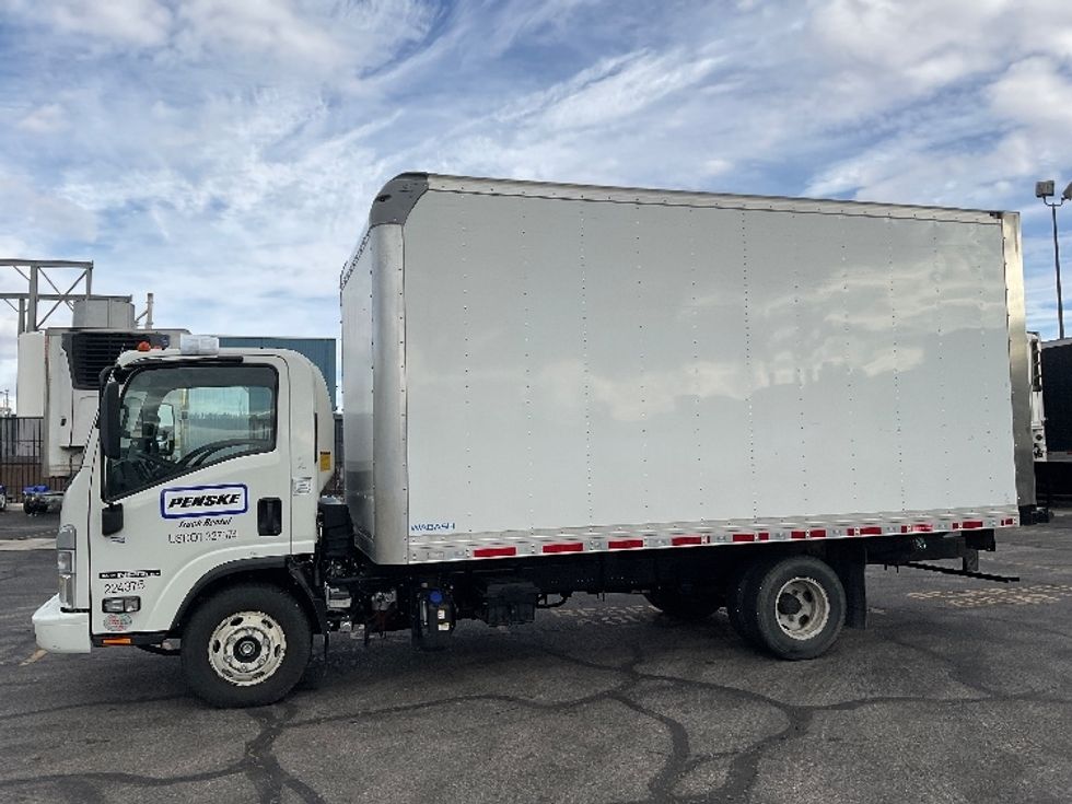 Light Duty Box Truck-Light and Medium Duty Trucks-Isuzu-2023-NPR-Las Vegas-NV-20,185\n\t\tmiles-$ 61,750 - Image 4