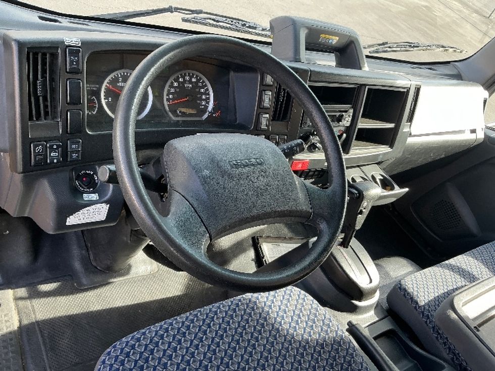 Light Duty Box Truck-Light and Medium Duty Trucks-Isuzu-2023-NPR-Las Vegas-NV-94,927\n\t\tmiles-$ 53,500 - Image 18