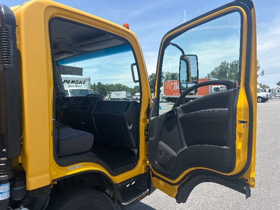 Light Duty Box Truck-Light and Medium Duty Trucks-Isuzu-2023-NPR-Ocala-FL-91,860\n\t\tmiles-$ 50,500 - Image 20