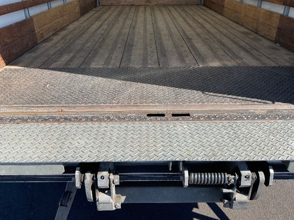 Light Duty Box Truck-Light and Medium Duty Trucks-Isuzu-2023-NPR-Stockton-CA-123,245\n\t\tmiles-$ 46,750 - Image 10