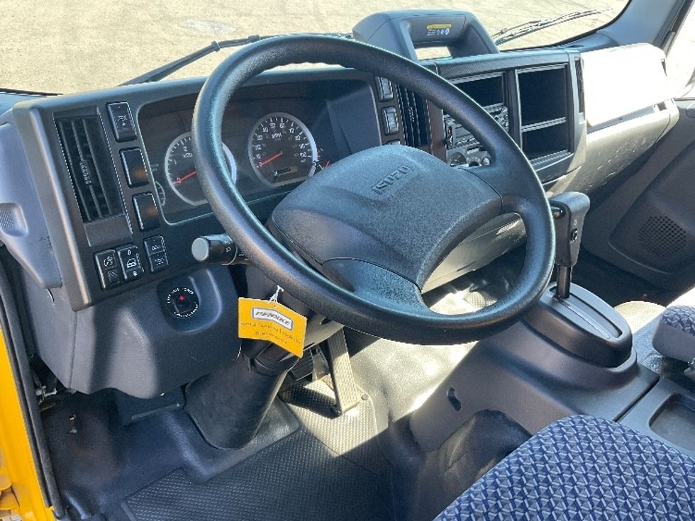 Light Duty Box Truck-Light and Medium Duty Trucks-Isuzu-2023-NPR-Stockton-CA-123,245\n\t\tmiles-$ 46,750 - Image 17