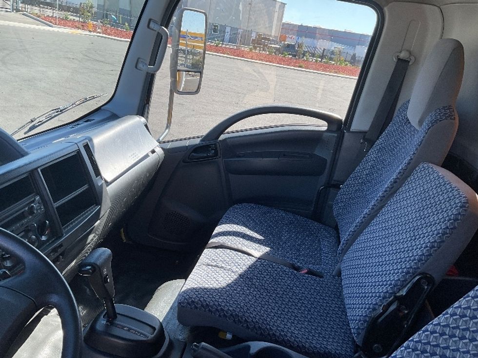 Light Duty Box Truck-Light and Medium Duty Trucks-Isuzu-2023-NPR-Stockton-CA-123,245\n\t\tmiles-$ 46,750 - Image 19