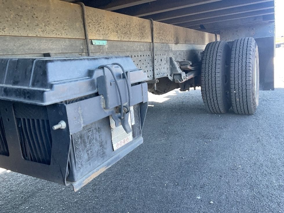 Light Duty Box Truck-Light and Medium Duty Trucks-Isuzu-2023-NPR-Stockton-CA-123,245\n\t\tmiles-$ 46,750 - Image 5