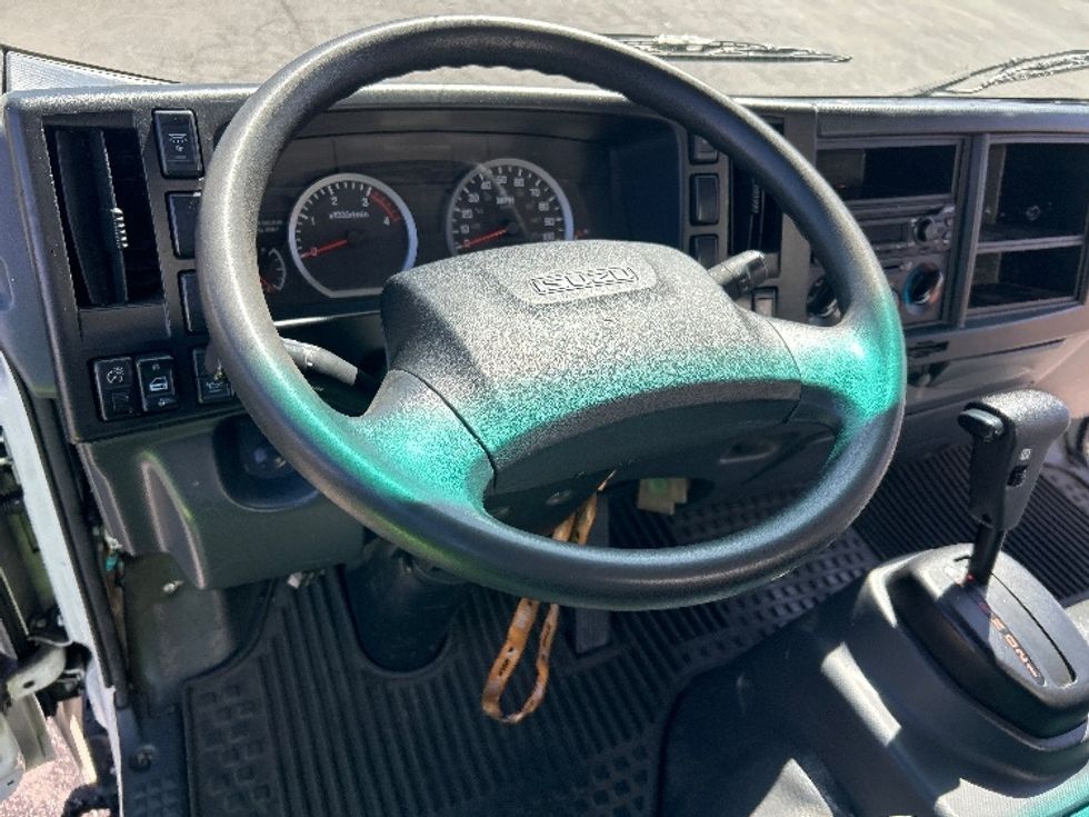 Light Duty Box Truck-Light and Medium Duty Trucks-Isuzu-2023-NPR-West Sacramento-CA-177,123\n\t\tmiles-$ 36,000 - Image 16
