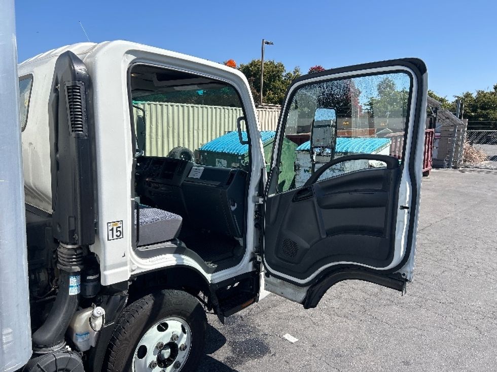 Light Duty Box Truck-Light and Medium Duty Trucks-Isuzu-2023-NPR-West Sacramento-CA-177,123\n\t\tmiles-$ 36,000 - Image 19