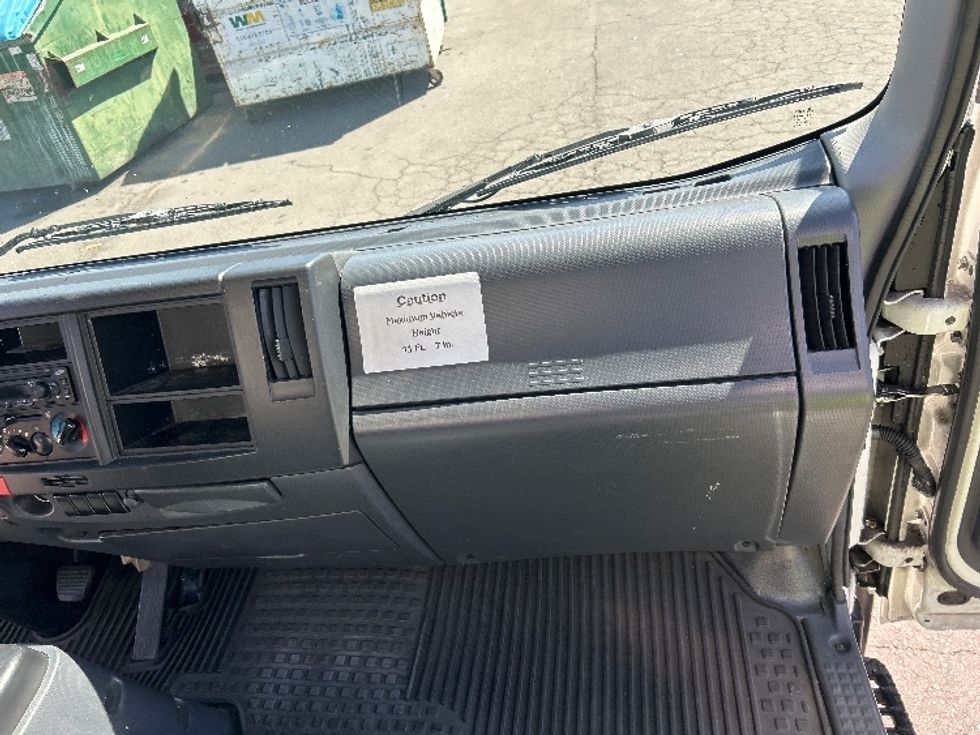 Light Duty Box Truck-Light and Medium Duty Trucks-Isuzu-2023-NPR-West Sacramento-CA-177,123\n\t\tmiles-$ 36,000 - Image 20