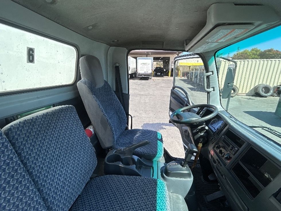 Light Duty Box Truck-Light and Medium Duty Trucks-Isuzu-2023-NPR-West Sacramento-CA-177,123\n\t\tmiles-$ 36,000 - Image 21