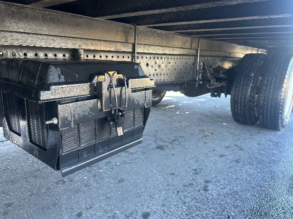 Light Duty Box Truck-Light and Medium Duty Trucks-Isuzu-2023-NPR-West Sacramento-CA-177,123\n\t\tmiles-$ 36,000 - Image 5