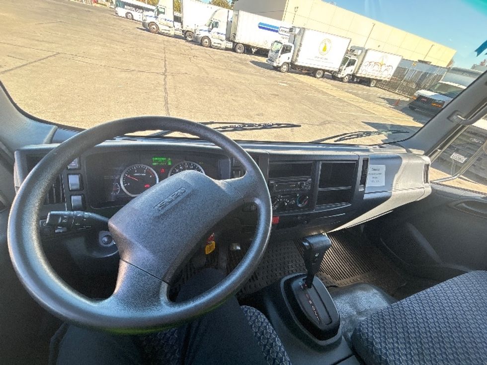 Light Duty Box Truck-Light and Medium Duty Trucks-Isuzu-2023-NPR-West Sacramento-CA-193,908\n\t\tmiles-$ 32,750 - Image 17