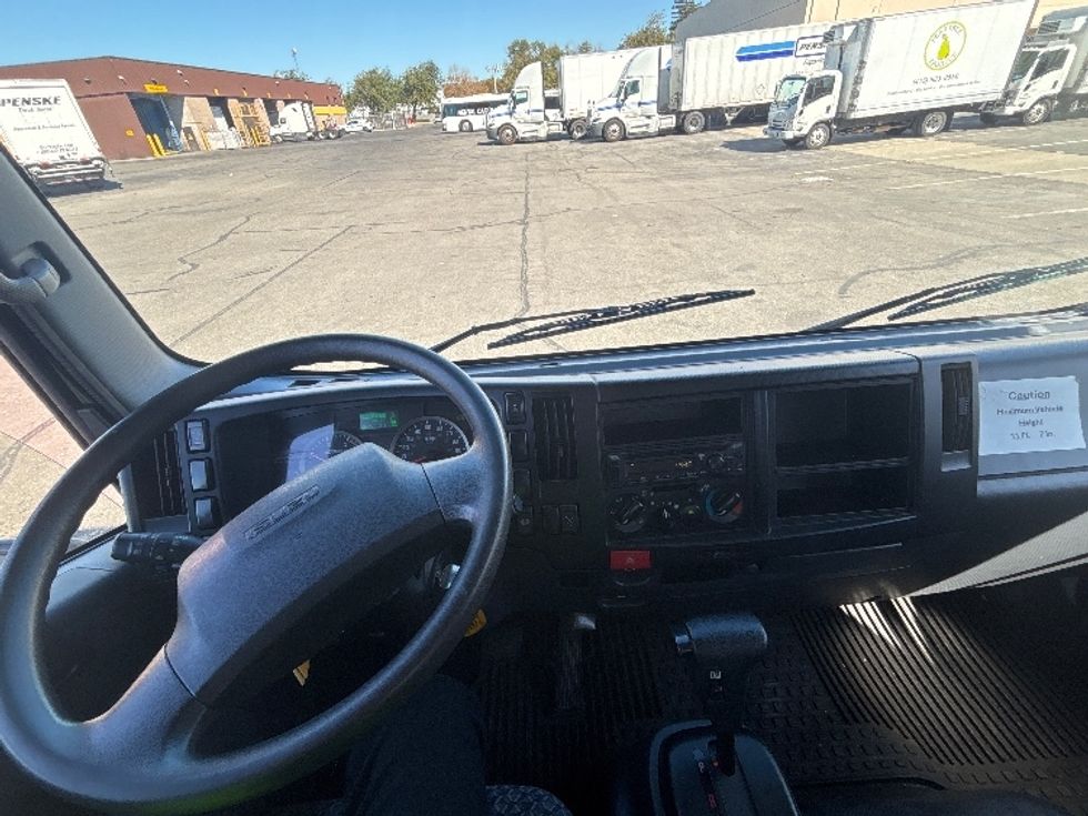 Light Duty Box Truck-Light and Medium Duty Trucks-Isuzu-2023-NPR-West Sacramento-CA-193,908\n\t\tmiles-$ 32,750 - Image 18