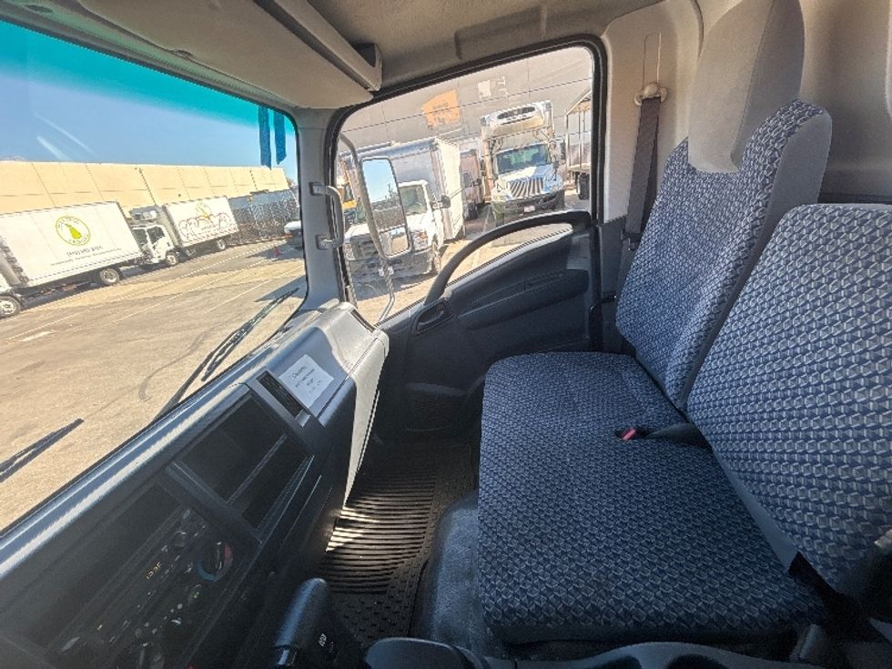 Light Duty Box Truck-Light and Medium Duty Trucks-Isuzu-2023-NPR-West Sacramento-CA-193,908\n\t\tmiles-$ 32,750 - Image 19