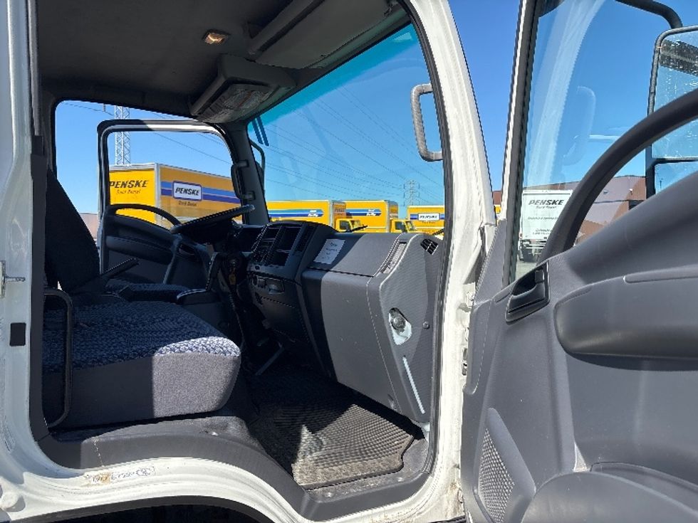 Light Duty Box Truck-Light and Medium Duty Trucks-Isuzu-2023-NPR-West Sacramento-CA-193,908\n\t\tmiles-$ 32,750 - Image 20